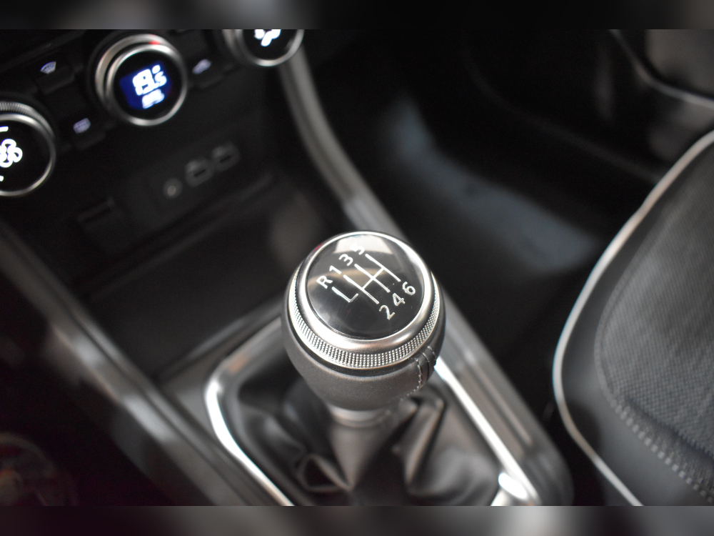 Renault Captur II Techno TCE 90CV foto 25