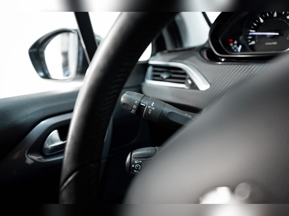 Peugeot 2008 ALLURE 1.6 HDI 120CV 5P foto 12