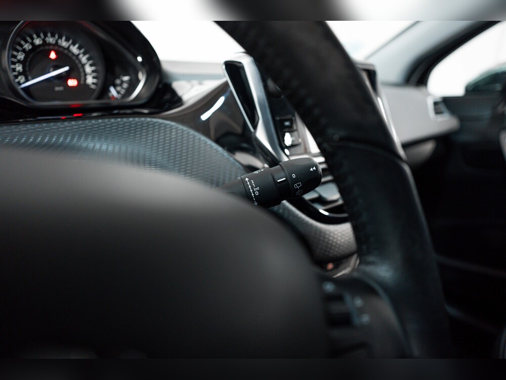 Peugeot 2008 ALLURE 1.6 HDI 120CV 5P foto 18