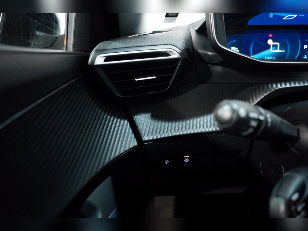 Peugeot 2008 ELÉCTRICO136CV 5P ALLURE foto 12