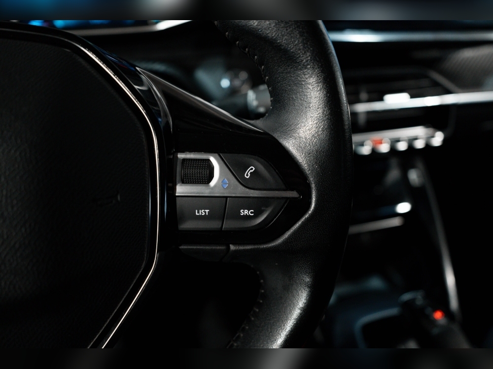 Peugeot 2008 ELÉCTRICO136CV 5P ALLURE foto 17