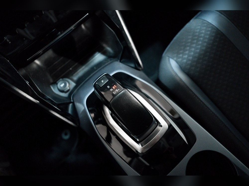 Peugeot 2008 ELÉCTRICO136CV 5P ALLURE foto 21