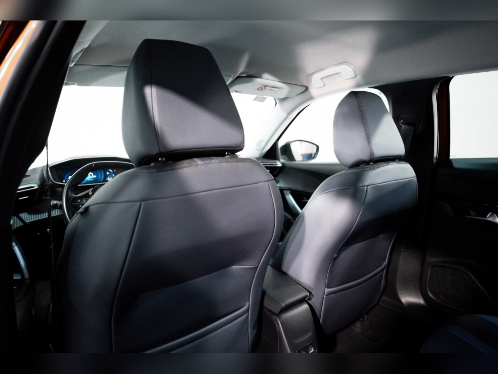 Peugeot 2008 ELÉCTRICO136CV 5P ALLURE foto 28