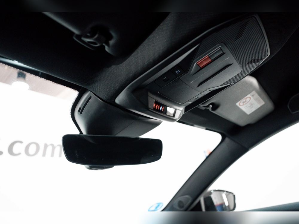 Opel Astra PHEV 1.6T 225CV PLUGIN HYBRID GSE AT foto 17