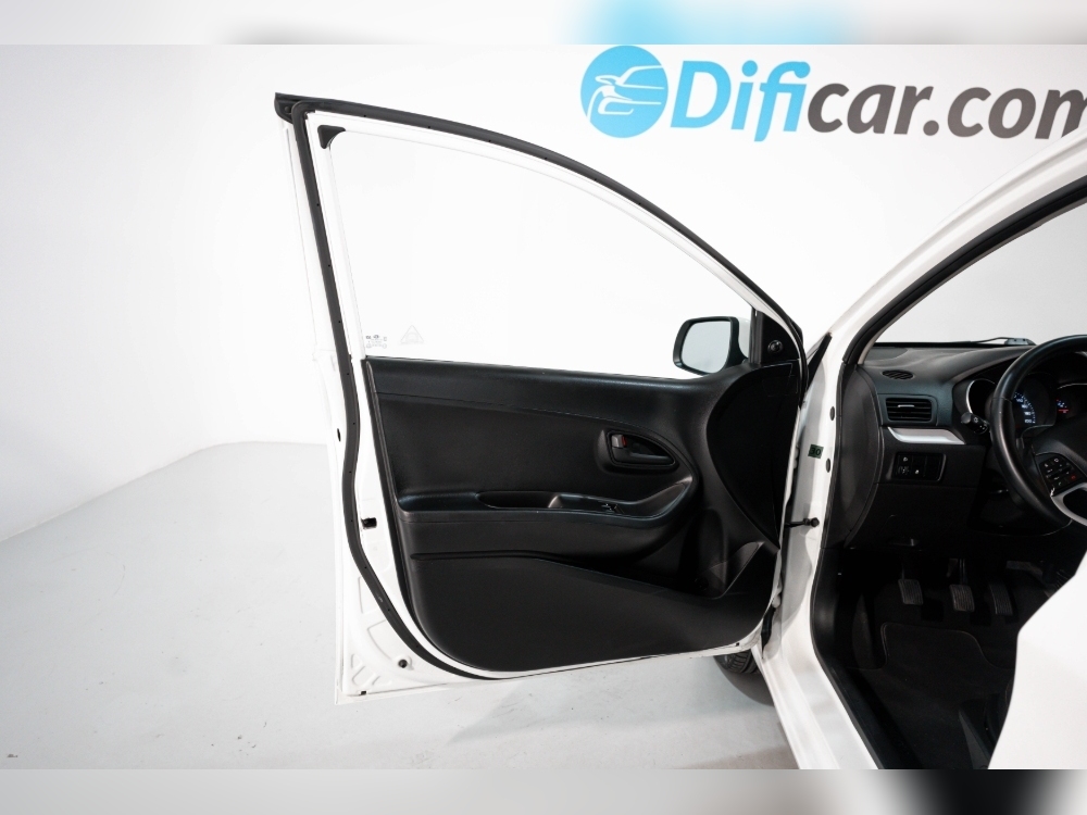 Kia Picanto 1.0 65CV foto 13