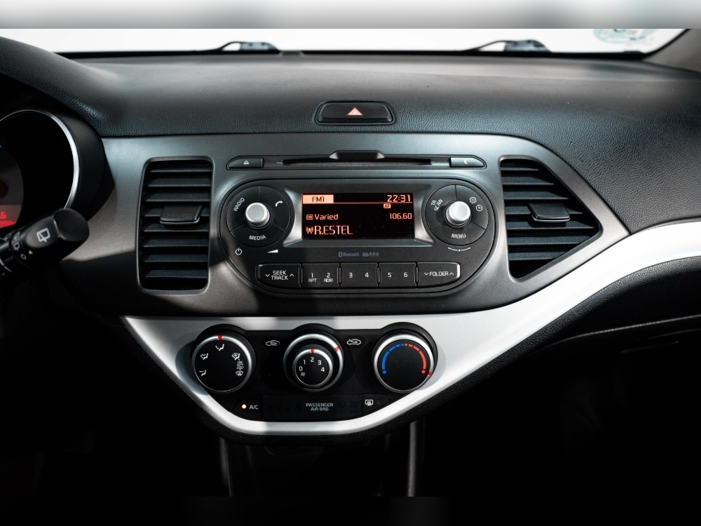 Kia Picanto 1.0 65CV foto 19