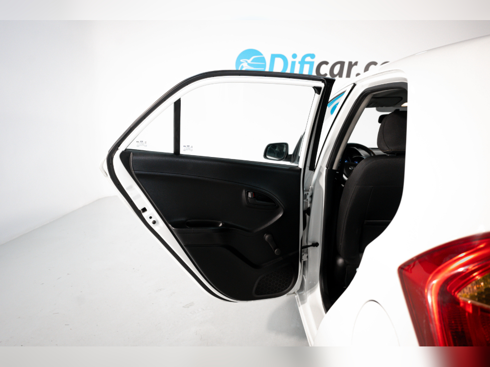 Kia Picanto 1.0 65CV foto 28