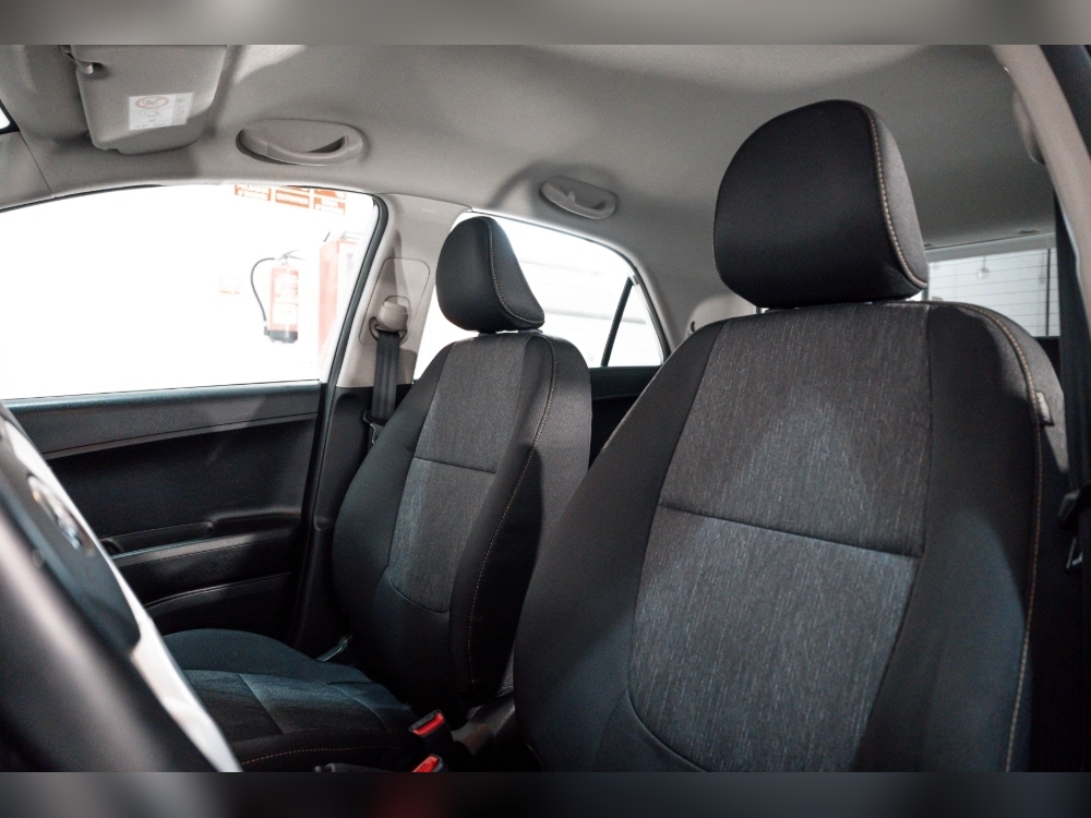 Kia Picanto 1.0 65CV foto 9