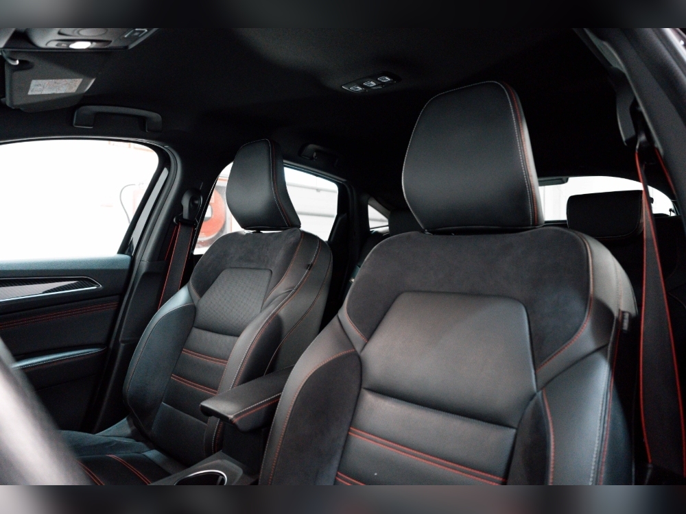 Renault Arkana RS LINE 1.3 TCE 140CV EDC foto 9