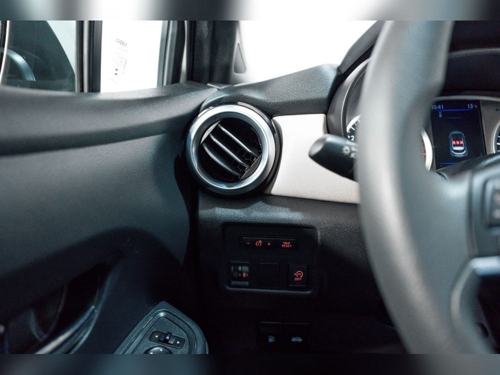 Nissan Micra MICRA 1.0 93CV 5P ACCENTA foto 12