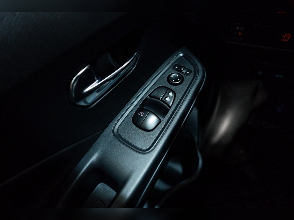 Nissan Micra MICRA 1.0 93CV 5P ACCENTA foto 13