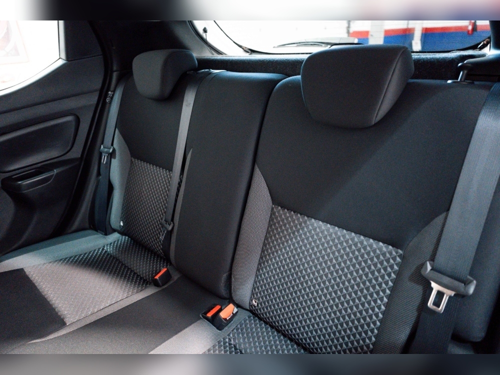 Nissan Micra MICRA 1.0 93CV 5P ACCENTA foto 28