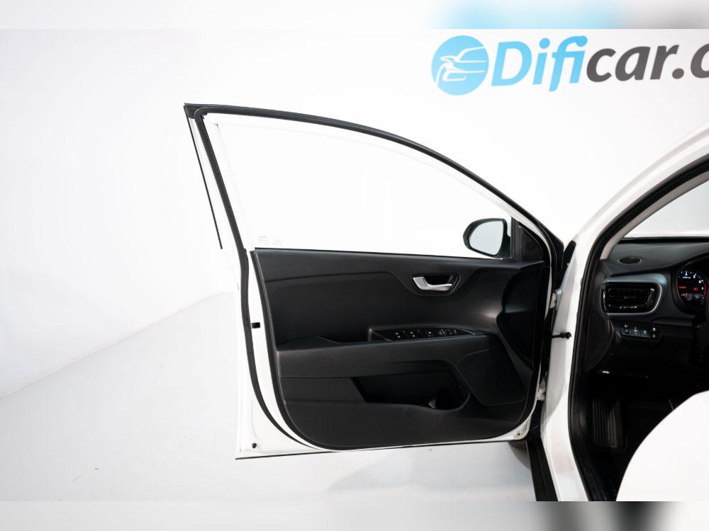 Kia Stonic STONIC 1.0 HÍBRIDO 120CV 5P AUTOMÁTICO foto 14