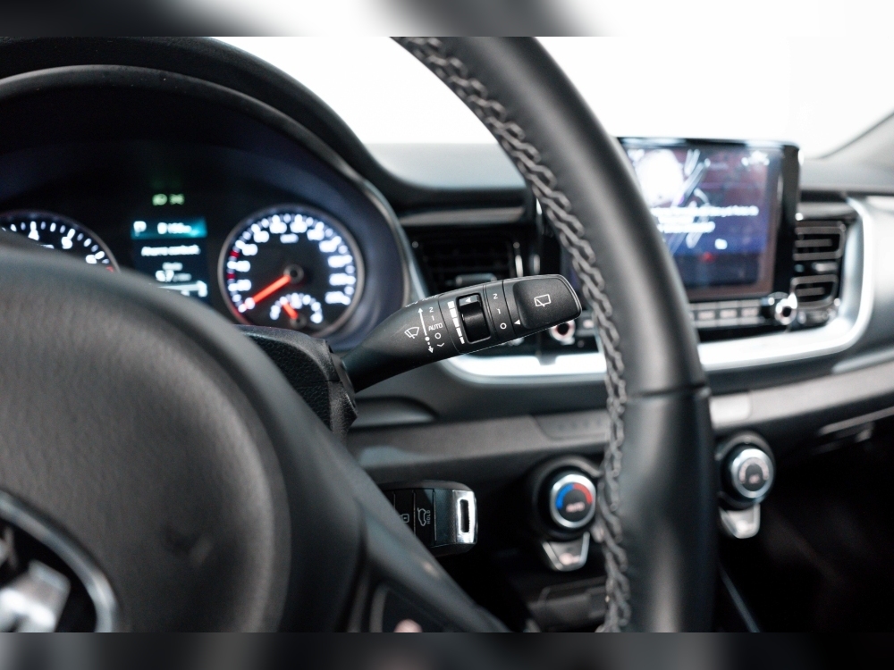 Kia Stonic STONIC 1.0 HÍBRIDO 120CV 5P AUTOMÁTICO foto 18