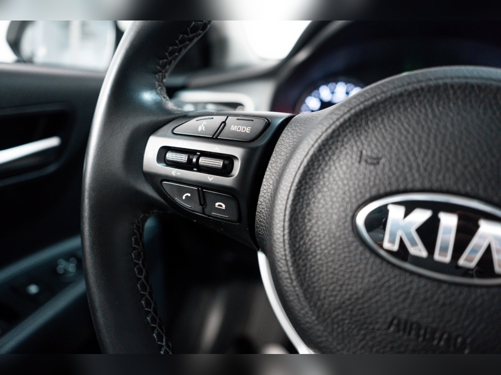 Kia Stonic STONIC 1.0 HÍBRIDO 120CV 5P AUTOMÁTICO foto 10