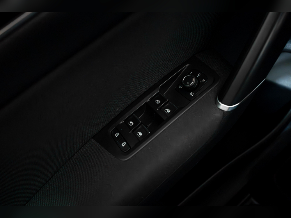 Volkswagen Touran TOURAN 2.0 TDI 150CV DSG R-LINE 7 PLAZAS foto 12