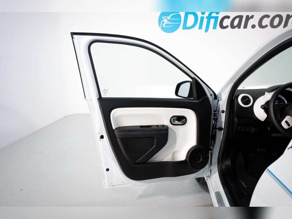 Renault Twingo TWINGO ZEN R80 BATERIA 20KWH foto 14