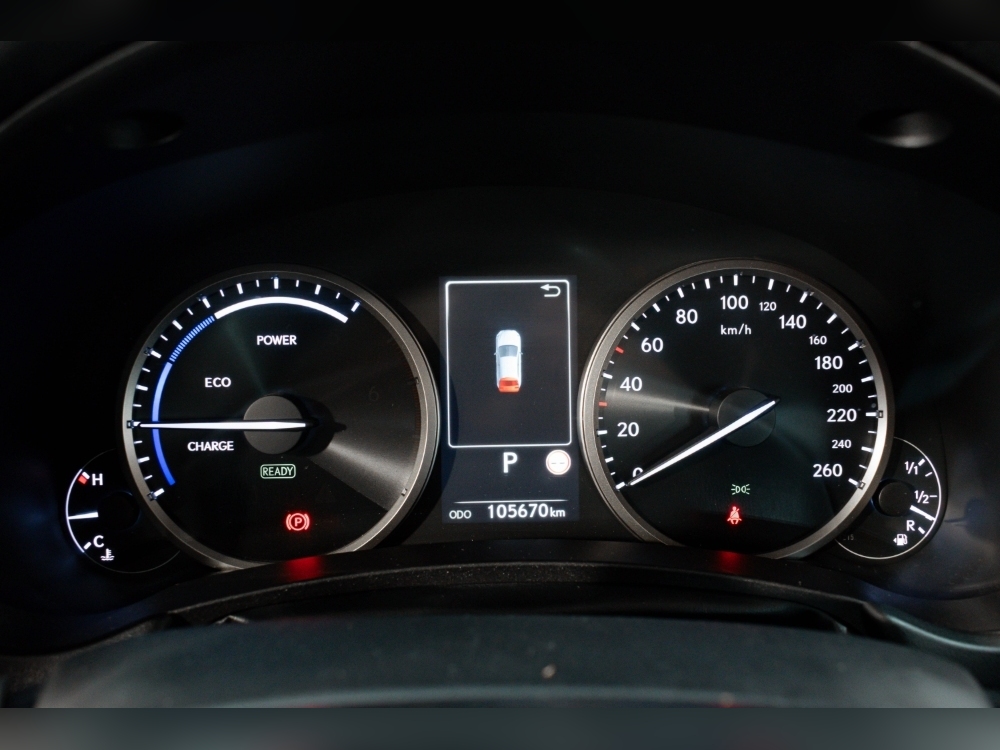 Lexus NX 300 h foto 14