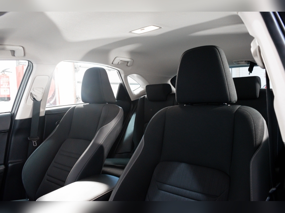 Lexus NX 300 h foto 9