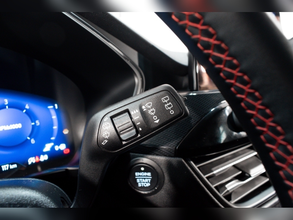 Ford Kuga KUGA ST-LINE 1.5 ECOBLUE 120CV AUTOMATICO foto 16