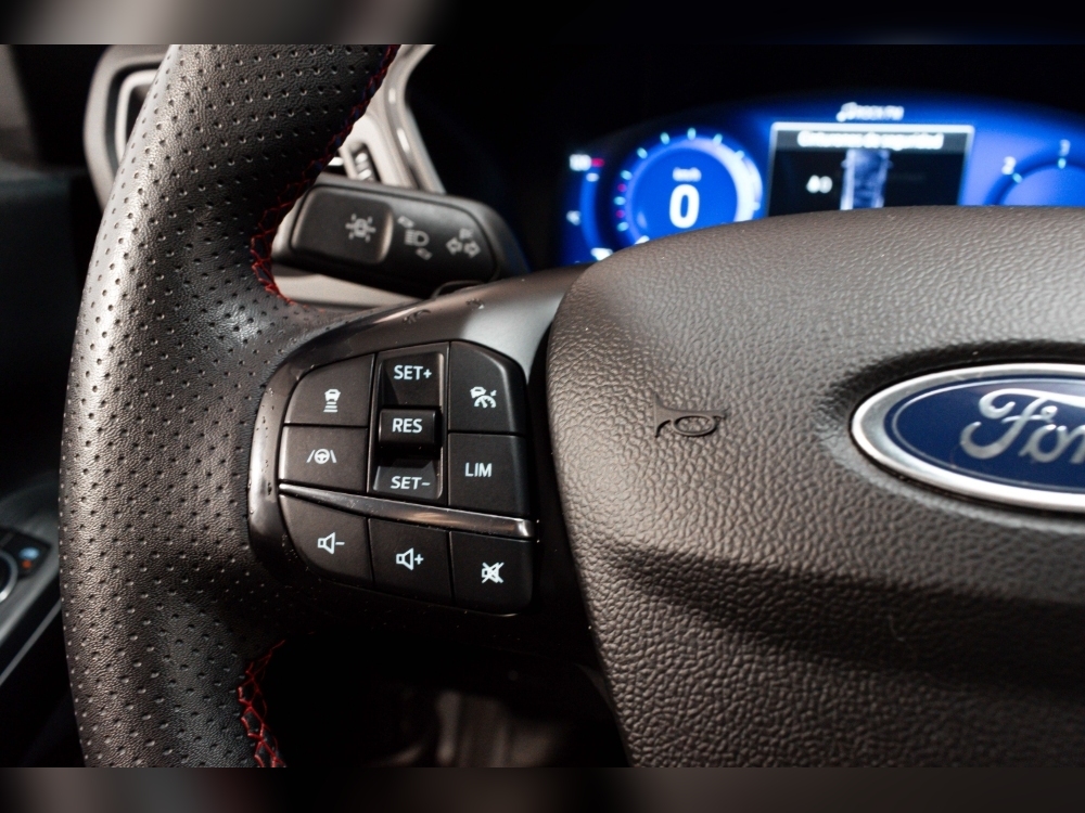 Ford Kuga KUGA ST-LINE 1.5 ECOBLUE 120CV AUTOMATICO foto 10