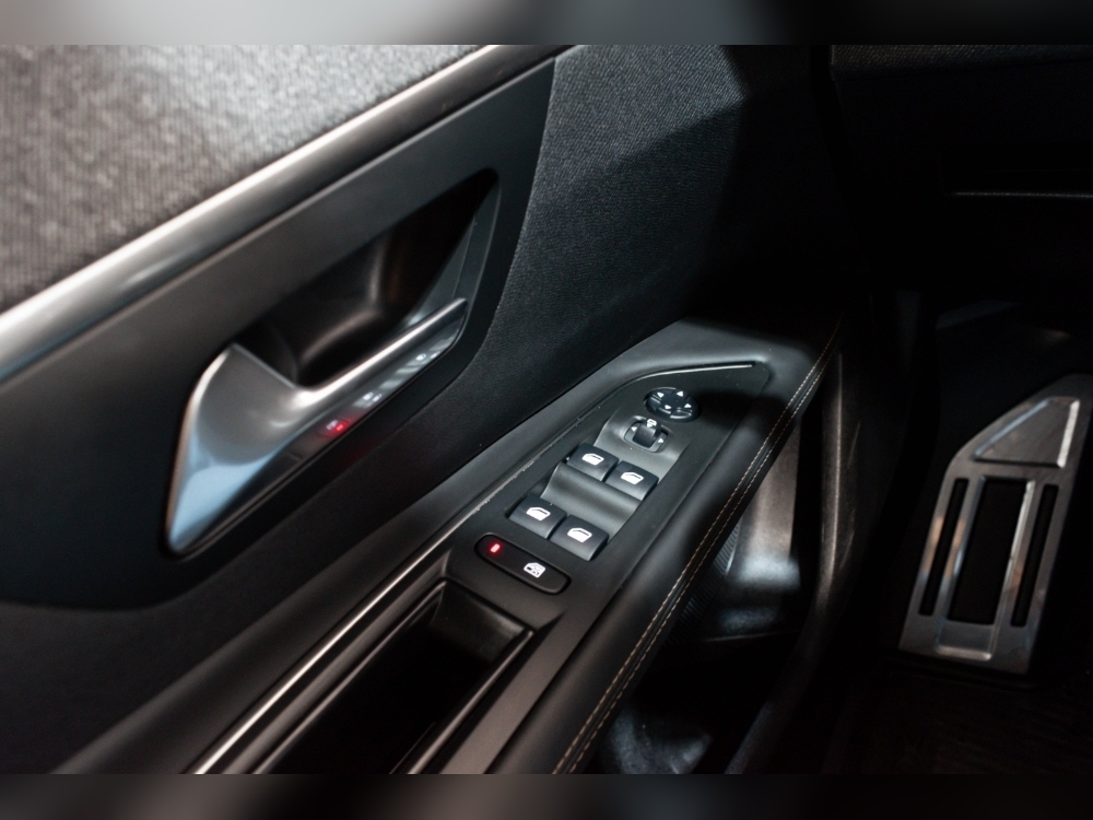 Peugeot 3008 3008 GT-LINE THP 165CV EAT6 AUTOMATICO foto 12