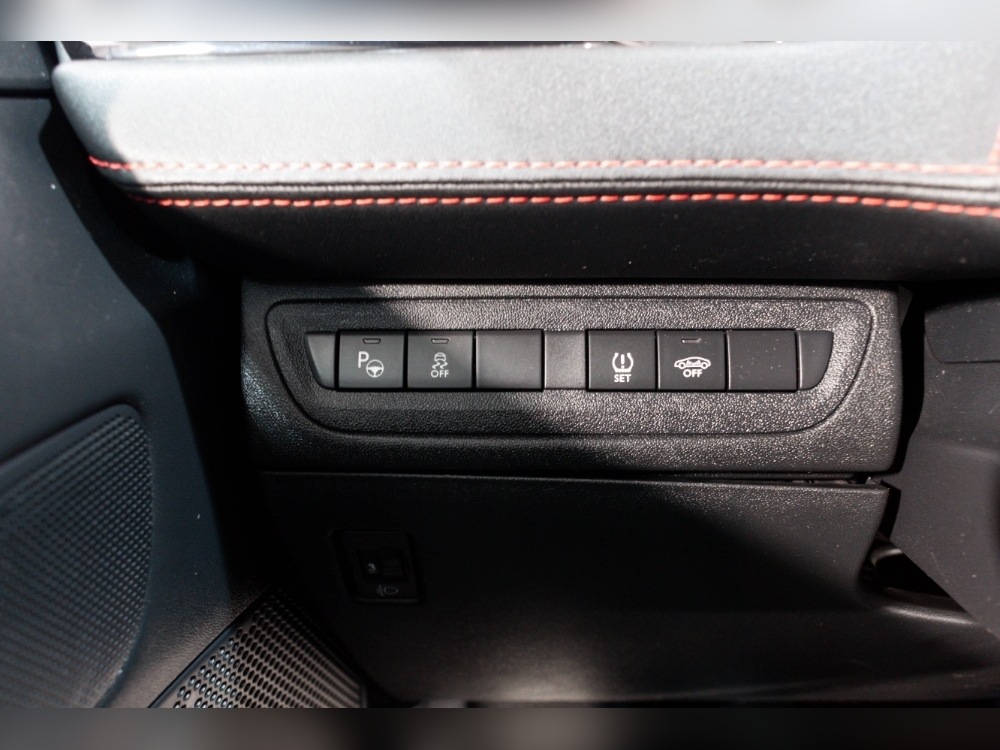 Peugeot 208 208 GTI 200CV 5P foto 12