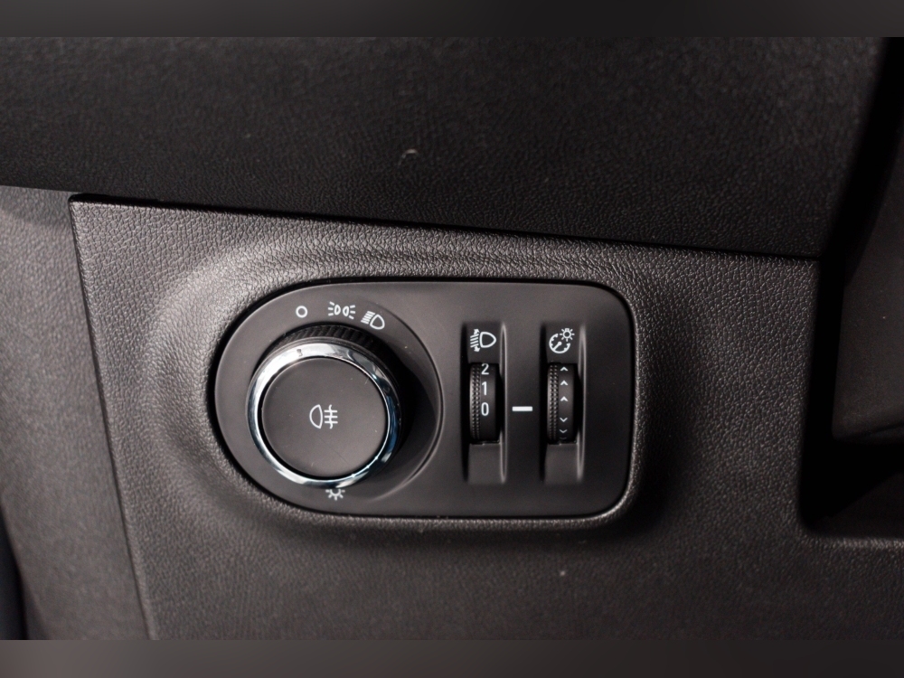 Opel Corsa CORSA 1.4 EXPRESSION 75CV foto 12