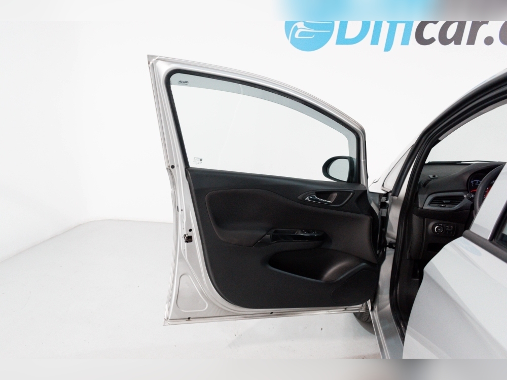 Opel Corsa CORSA 1.4 EXPRESSION 75CV foto 14