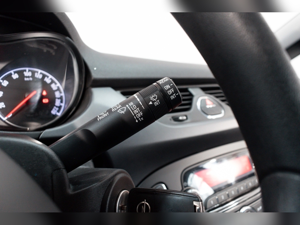 Opel Corsa CORSA 1.4 EXPRESSION 75CV foto 16