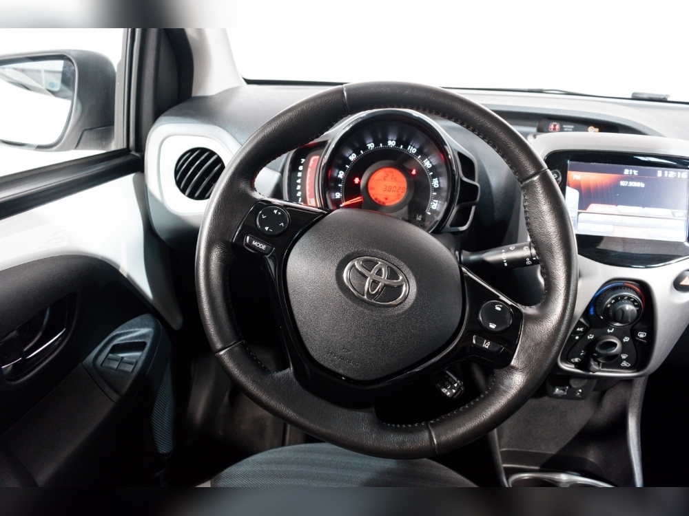 Toyota Aygo AYGO 1.0 72CV  5P XPLAY foto 24