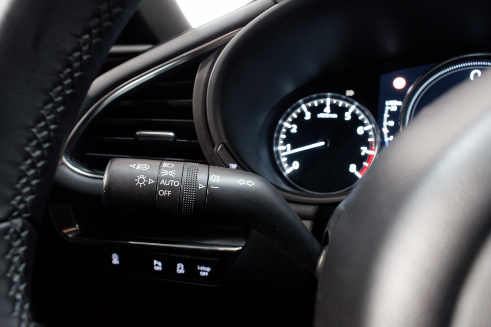 Mazda 3 MAZDA3 2.0 ESKYACTIVG HOMURA foto 11