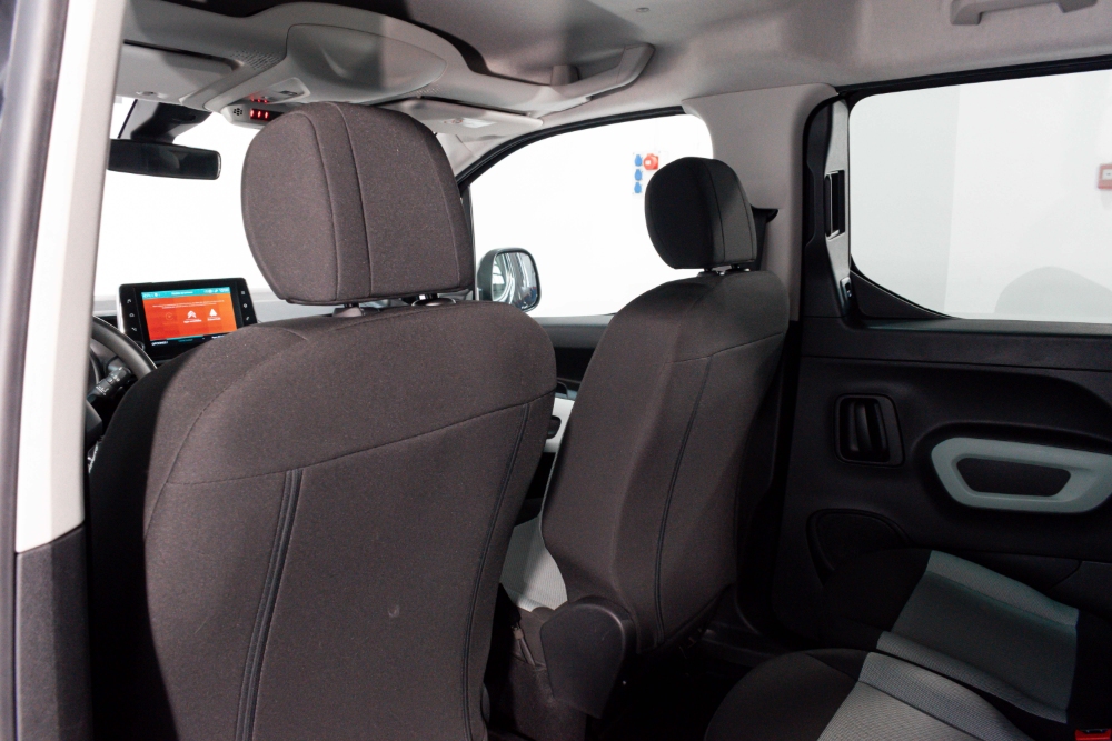 Citroen BERLINGO BERLINGO 1.5 HDI 100CV 100 AÑOS S&S foto 25