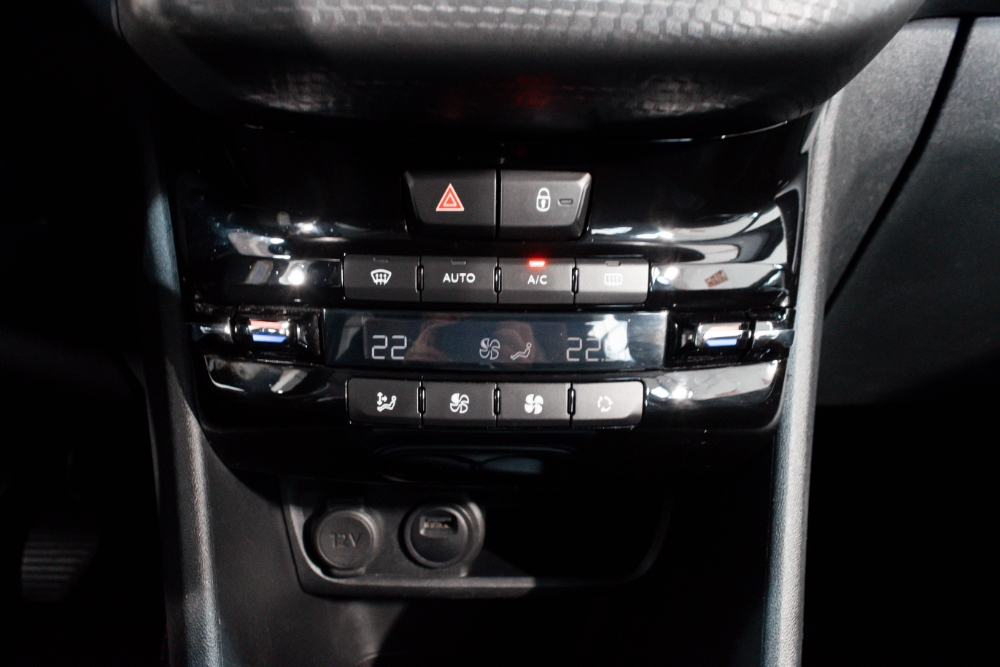 Peugeot 2008 2008  1.5 HDI 100CV ALLURE foto 20