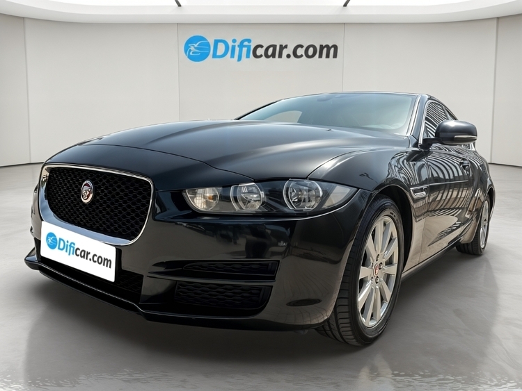 Jaguar XE 2.0 180 Pure 4p foto miniatura